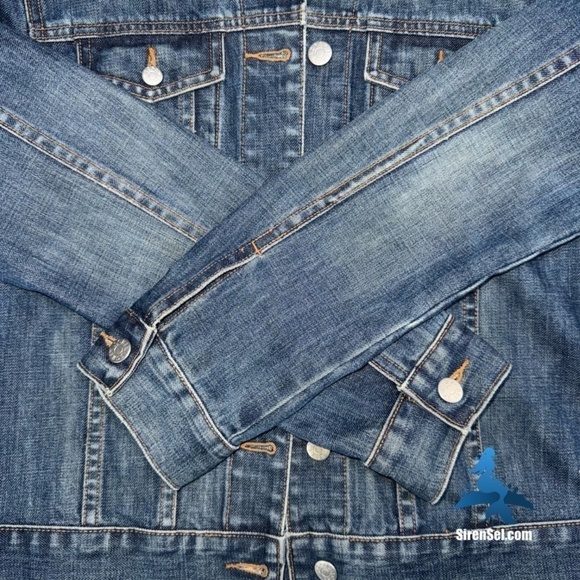 1059 J.Crew Classic Denim Jacket - Size S - Blue - Picture 13 of 15